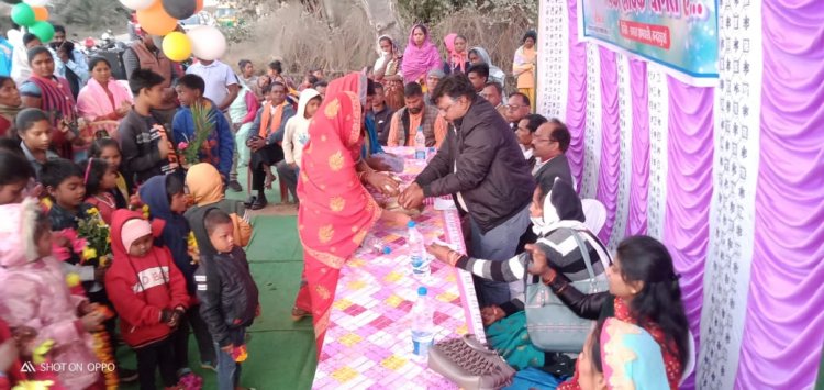 संसदीय सचिव यू.डी.मिंज ने बन्दरचुआ में किया सामुदायिक शौचालय का शिलान्यास बूढादेव तुर्री मंदिर बन्दरचुआ के लिए सामुदायिक भवन की घोषणा