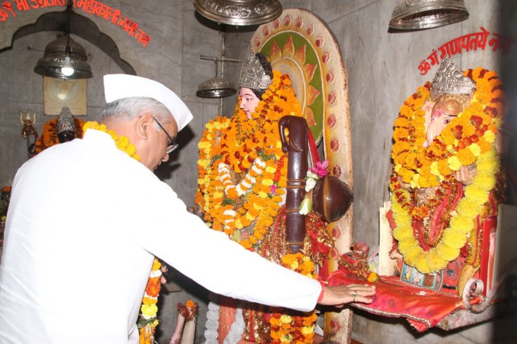 मुख्यमंत्री ने माता की पूजा अर्चना कर बस्तर एवं छत्तीसगढ़ की खुशहाली की कामना की