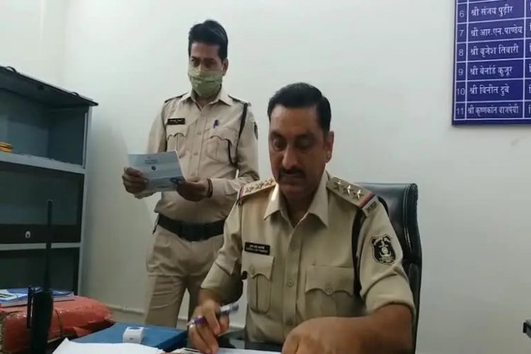 एसएसपी का पुलिस अधिकारियों को आदेश: दो वाहन पर हेलमेट पहनना और फोर व्हीलर पर सीट बेल्ट लगाना अनिवार्य