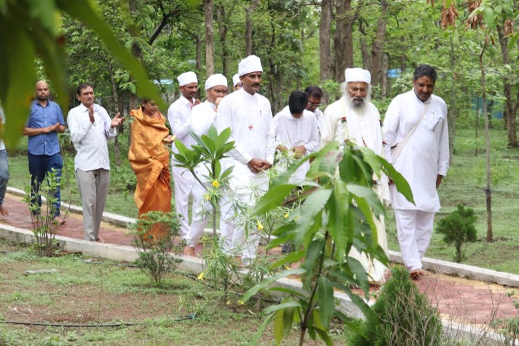 समय के सद्गुरु सद्विप्र समाज सेवा एवं सदगुरु कबीर सेना के संस्थापक स्वामी कृष्णानंद जी महाराज का गुरु पूर्णिमा पर्व पर छत्तीसगढ़ आगमन