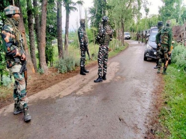 सैन्य शिविर में मेजर ने गोलीबारी व फेंके ग्रेनेड, धमाके में तीन अधिकारियों समेत पांच सैन्यकर्मी घायल