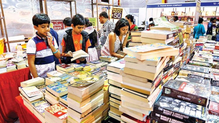 छत्तीसगढ़ रजत जयंती के अवसर पर पुस्तक मेला का आयोजन* 
