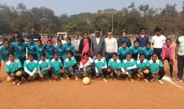 शासकीय राम भजन राय एन.ई.एस. महाविद्यालय, जशपुरनगर के द्वारा  रणजीता मैदान में अंतर-महाविद्यालयीन महिला फुटबॉल प्रतियोगिता का भव्य,  एवं सफल आयोजन किया गया।